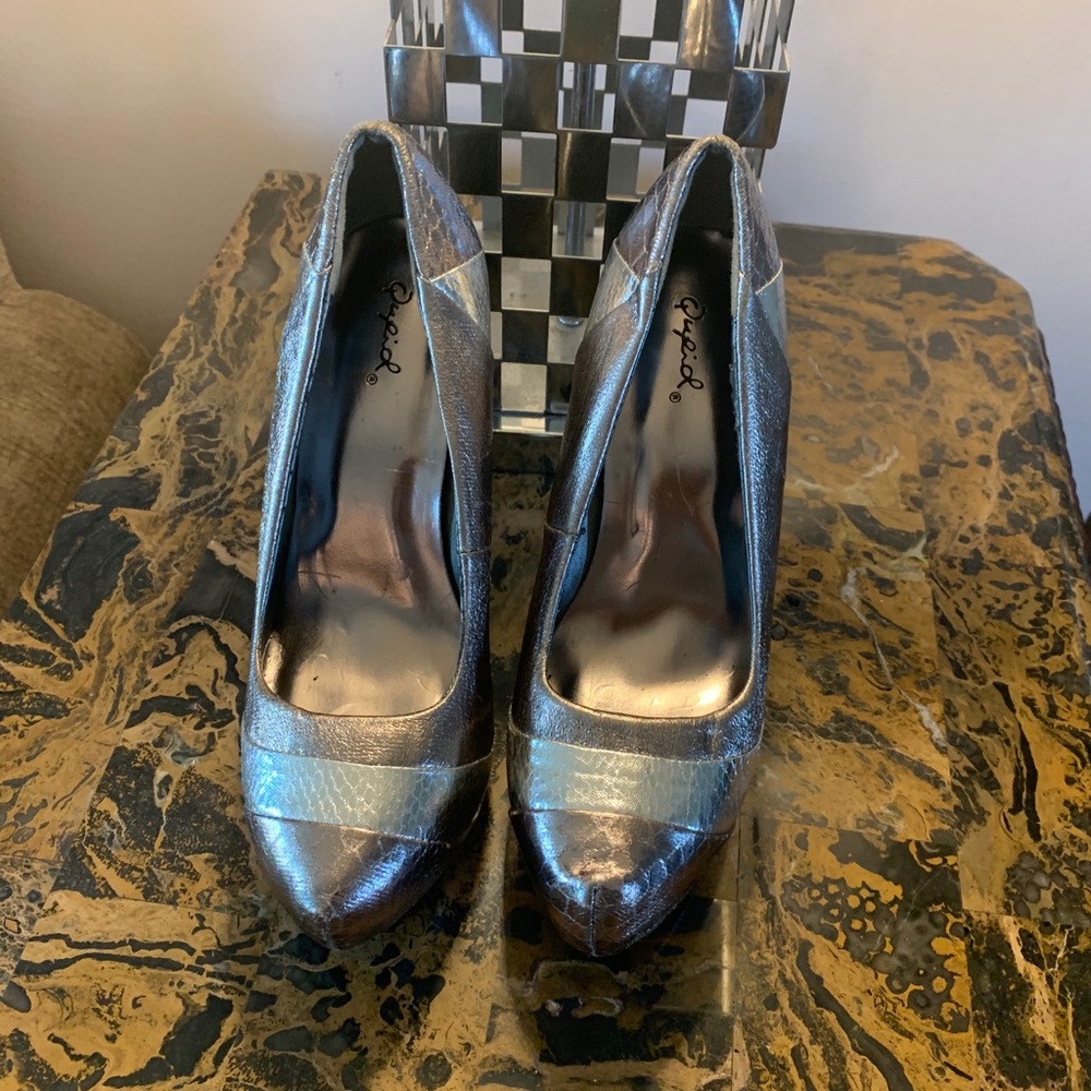Classy unique silver stilettos